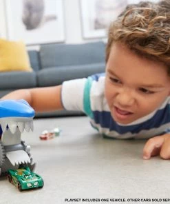 HOT WHEELS CITY SHARK CHOMP TRANSPORTER -Toddler toy car Shop HOT WHEELS CITY SHARK CHOMP TRANSPORTER 887961925197 GVG36 4