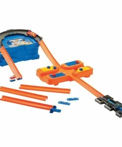 HOT WHEELS TRACK BUILDER STUNT BOX -Toddler toy car Shop Hot Wheels Track Builder Stunt Box 887961390360 DWW95 3 87caf392 d10a 4059 99a9 86e6aee40108