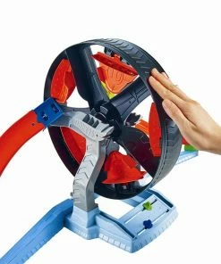HOT WHEELS ACTION SPINWHEEL CHALLENGE SET -Toddler toy car Shop HotWheelsSpinWheel3 53bca76f f376 4a17 9bb5 bc9a19cdbb30