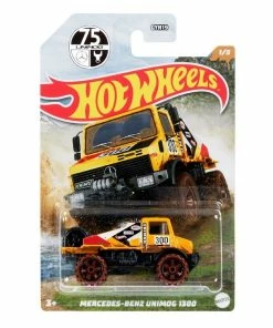 HOT WHEELS THEMED AUTOMOTIVE VEHICLE MUD RUNNERS 1/5 MERCEDES-BENZ UNIMOG 1300